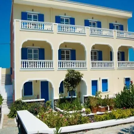 Avra Hotel 2*