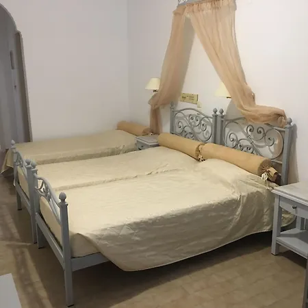 Hotel Avra Kamari (Santorini)