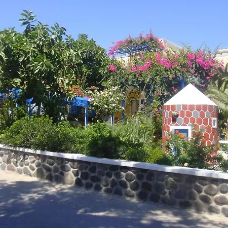 Avra Hotel 2*