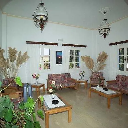 Hotel Avra